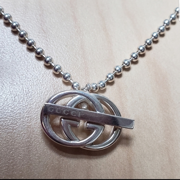 Authentic Gucci GG Double G Bar Toggle Necklace - Picture 8 of 11